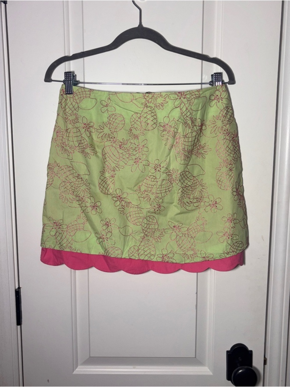 VINTAGE Lilly Pulitzer White Label Pineapple Embroidered Scalloped Skirt sz 6P